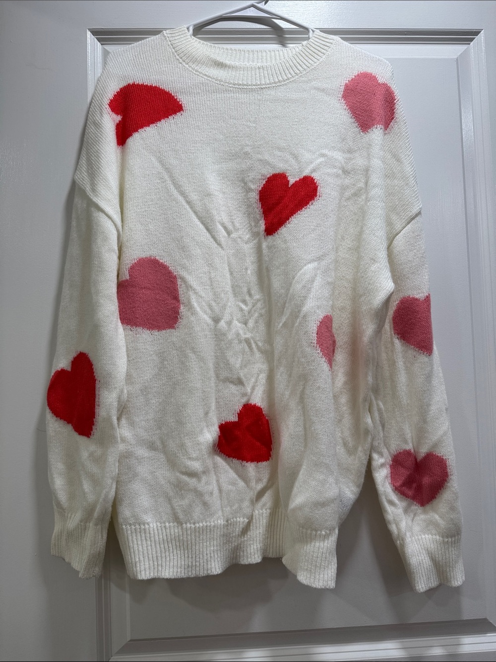 SHEIN White Crewneck Sweater with Red & Pink Heart Motif